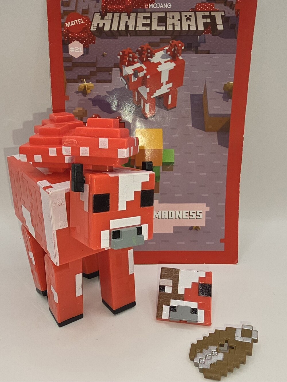 2019 Minecraft Comic Maker Mooshroom w Accessories Mattel